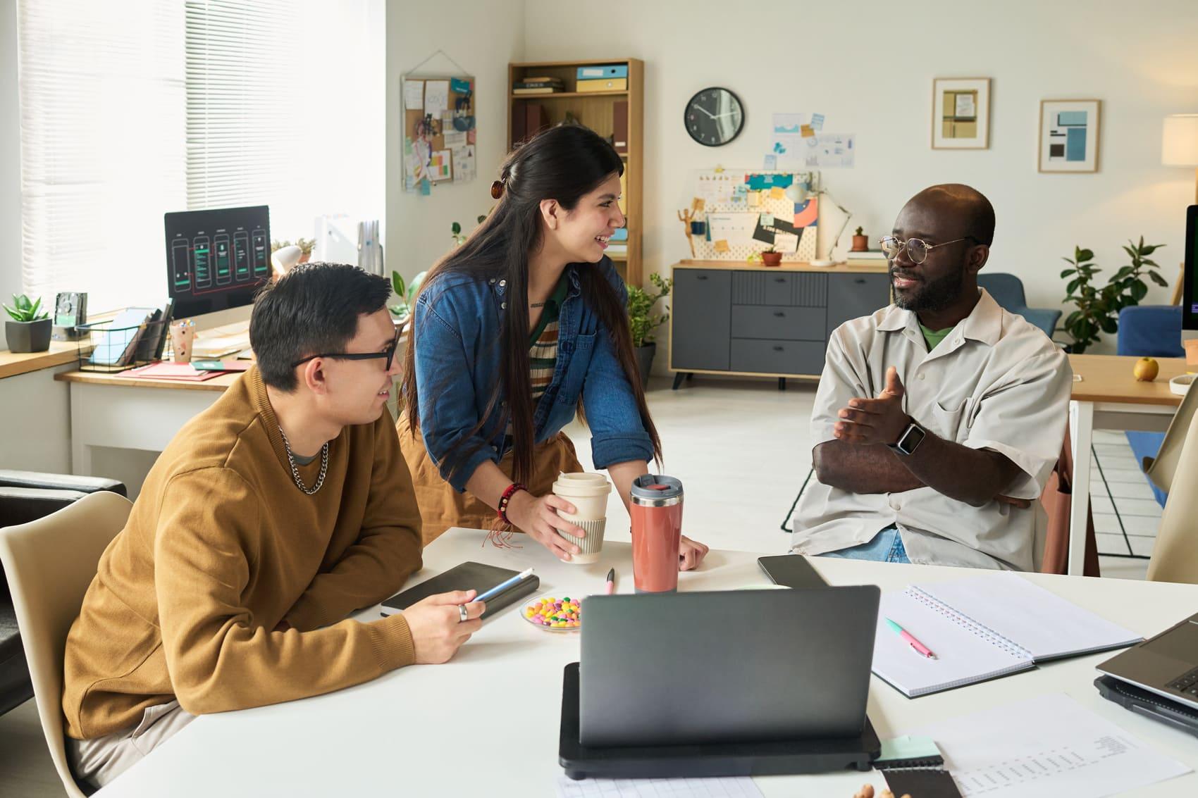 Flepacus: Experiencias Auditivas Inmersivas con Diseño VUI